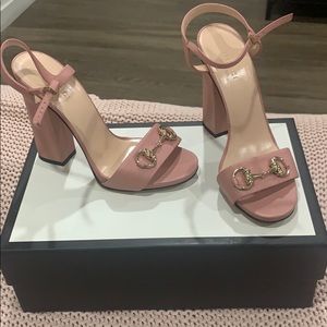 NWT pink Gucci sandals !!!